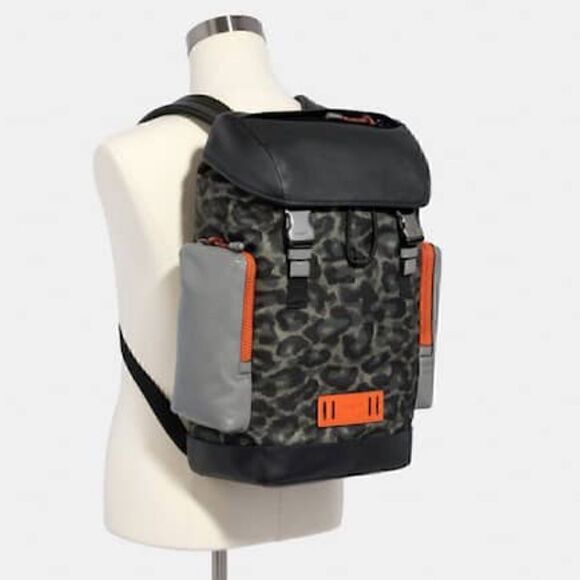 COACH Ranger Backpack With Animal Camo Script Print NWT Perfect for the Traveler - Picture 2 of 16
